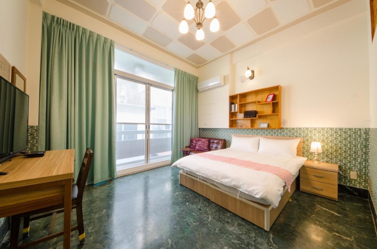 Freedom B&B Tainan Extérieur photo